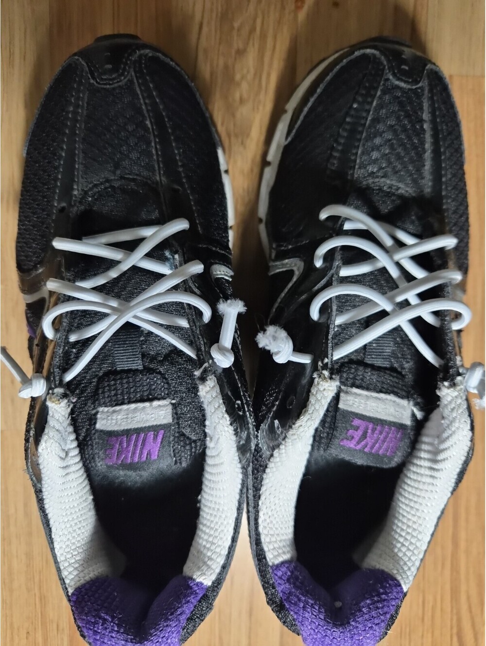 Nike Air Visi Sleek Women 6  Sneaker